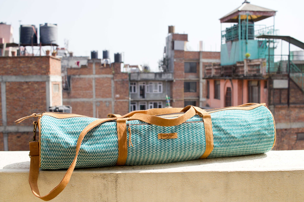 MUNIMUNI Aasha Zip Yoga Mat Bag by Woven - Green Finer Pattern