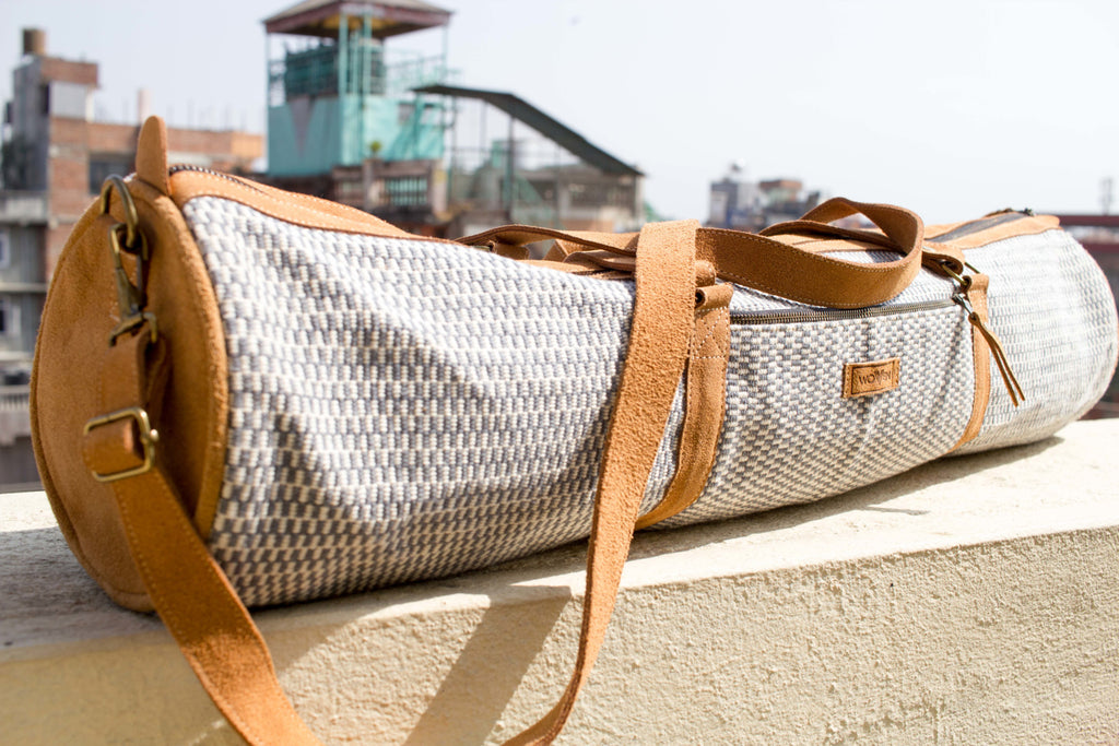MUNIMUNI Aasha Zip Yoga Mat Bag by Woven Grey Blue Finer Pattern