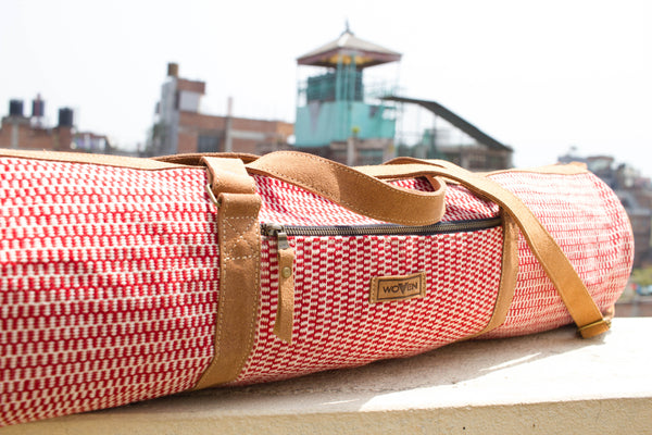 MUNIMUNI Aasha Zip Yoga Mat Bag by Woven - Red Finer Pattern - MuniMuni
