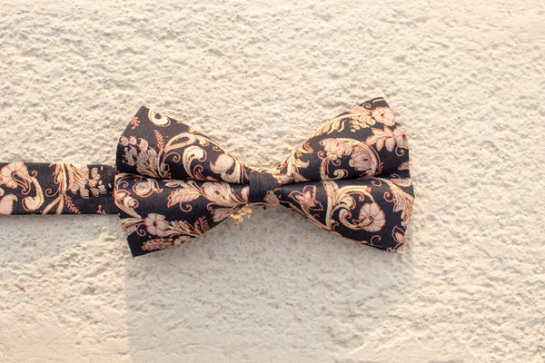Bow Tie - Flowery Black - MuniMuni