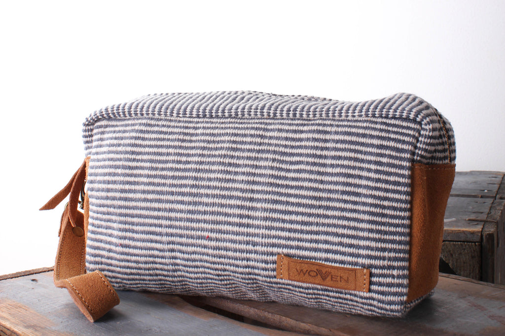 Make-Up Bag - Blue Finer Stripe Pattern - MuniMuni