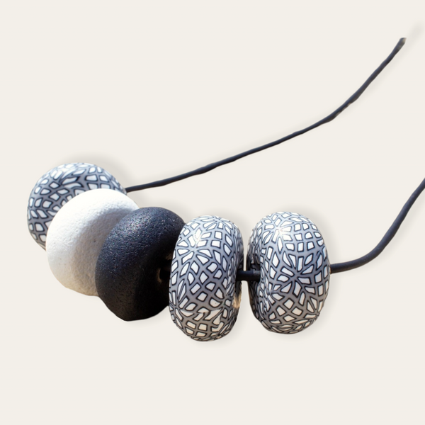 Rondelle - Grey/ White/ Black One Pattern 5 beads