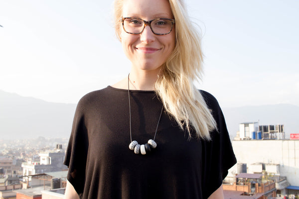 Rondelle - Black/ White 5 beads - MuniMuni