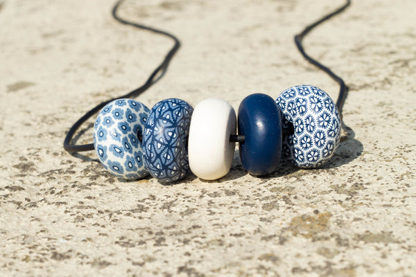 Rondelle - Navy/ White Light 5 beads - MuniMuni