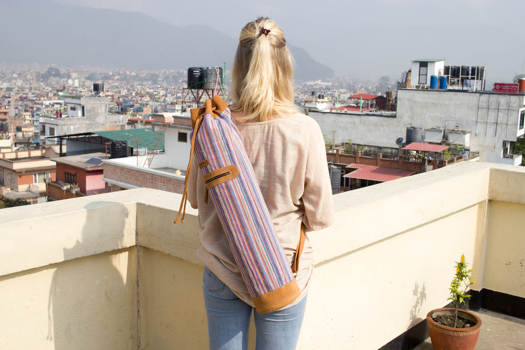 MUNIMUNI Aasha Top Yoga Mat Bag by Woven - Light Purple Recycle Pattern - MuniMuni