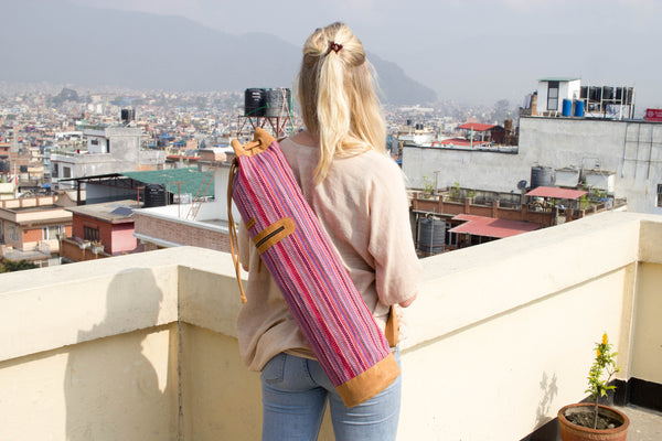 MUNIMUNI Aasha Top Yoga Mat Bag by Woven - Fuchsia Pink Recycle Pattern - MuniMuni
