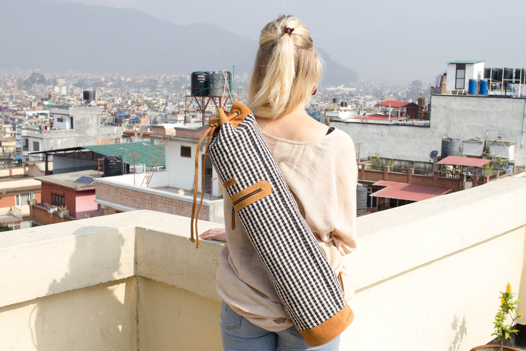 MUNIMUNI Aasha Top Yoga Mat Bag by Woven - Black/ White Thicker Stripe - MuniMuni